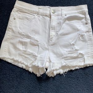 High waist, ripped shorts